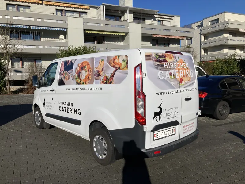 Catering-Transporter – Speisebilder und Logo