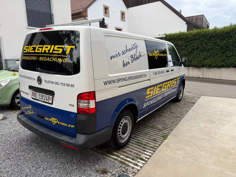 Nachher: Seite – Leistungen und Mundart-Claim