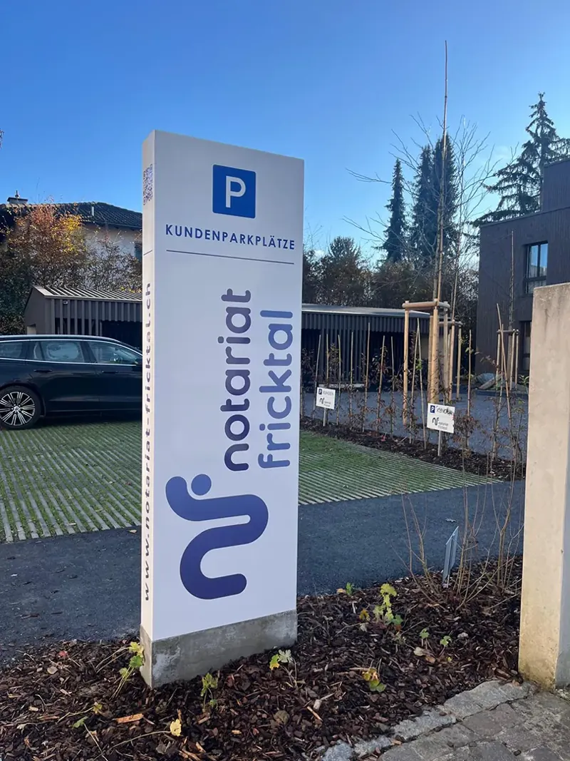 Werbestelen – Aus Aluminium, langlebig, für Eingang und Parkplatz